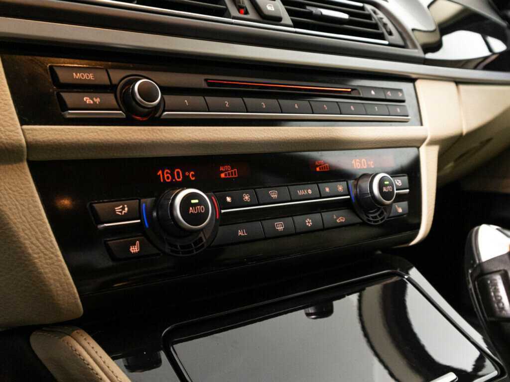 BMW 5 серии 2012 года с пробегом. Фото: #17