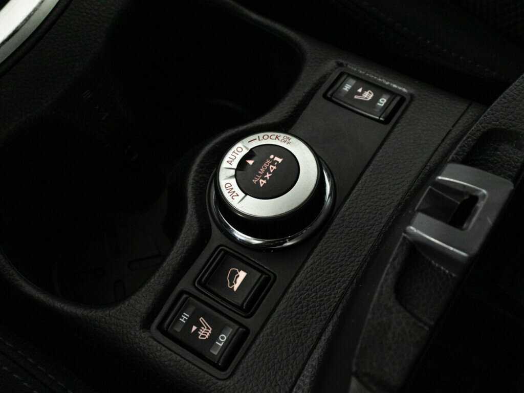 Б/У Ниссан Икс-Трейл 2018 года. Фото: #17