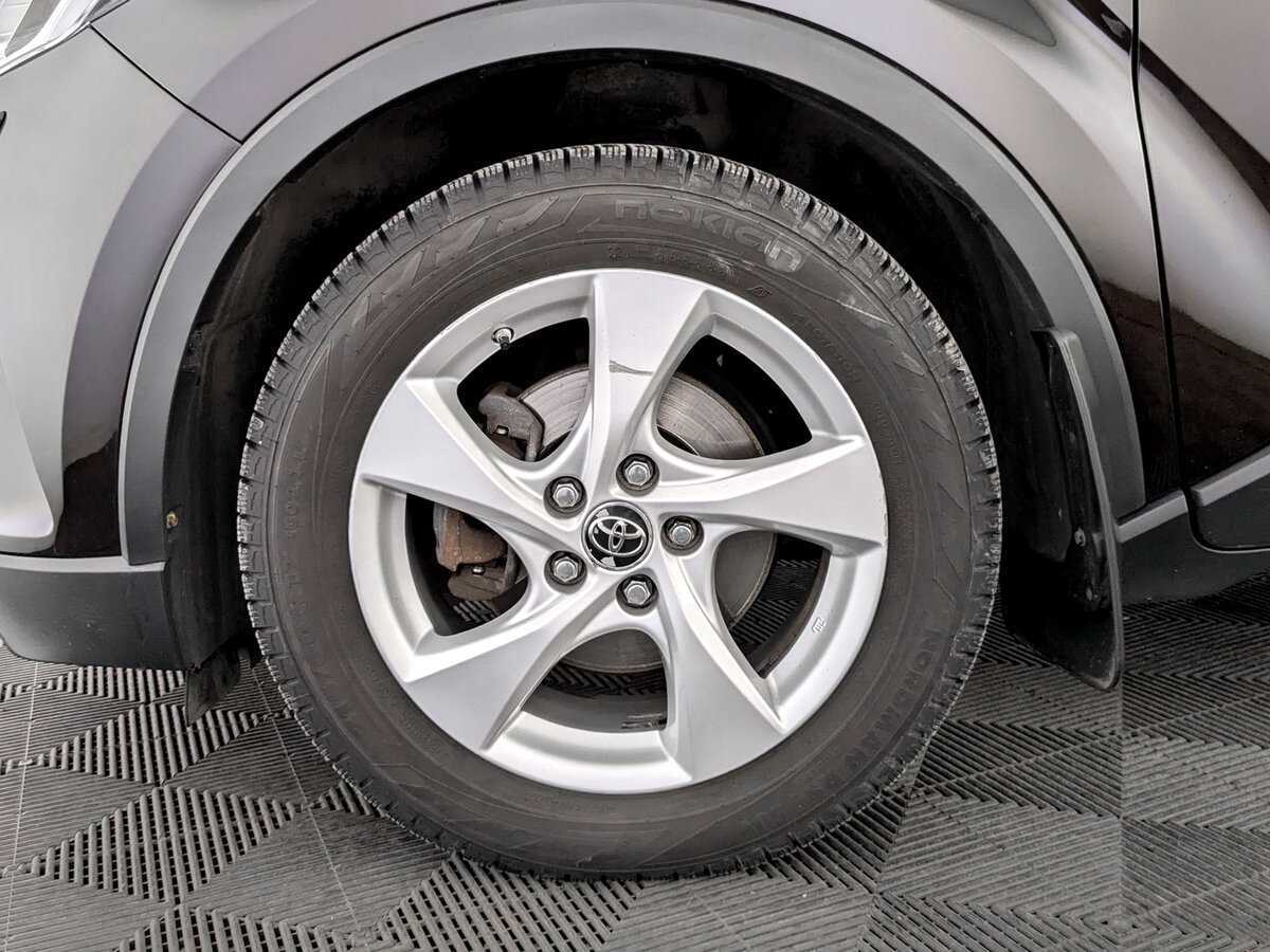 Toyota C-HR 2019 года с пробегом. Фото: #17