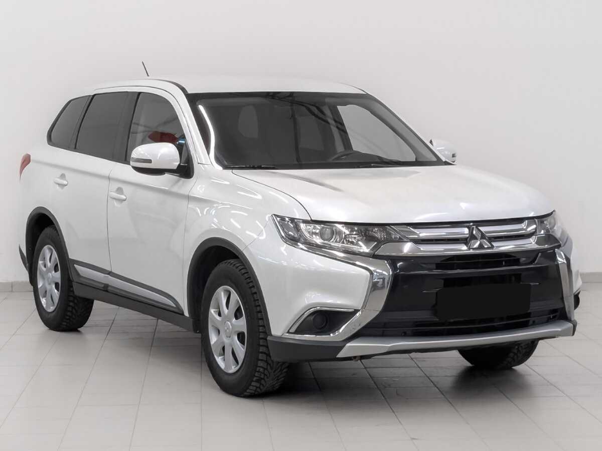 Mitsubishi Outlander 2015 года с пробегом. Фото: #2