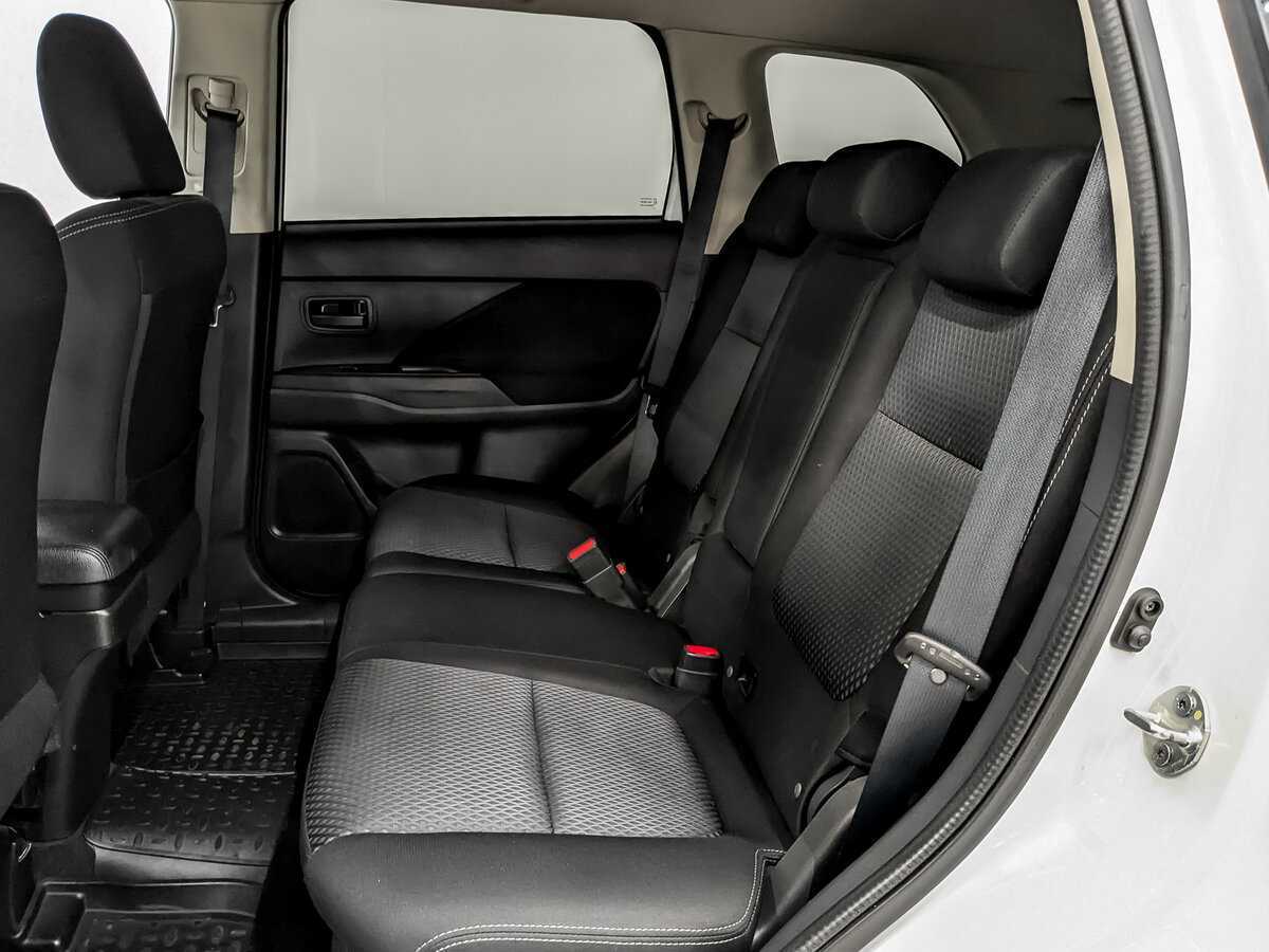 Mitsubishi Outlander 2015 года с пробегом. Фото: #11