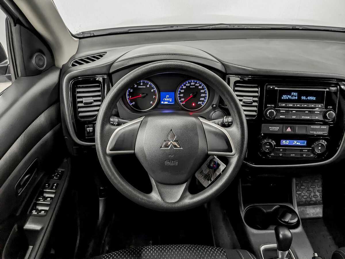 Mitsubishi Outlander 2015 года с пробегом. Фото: #20