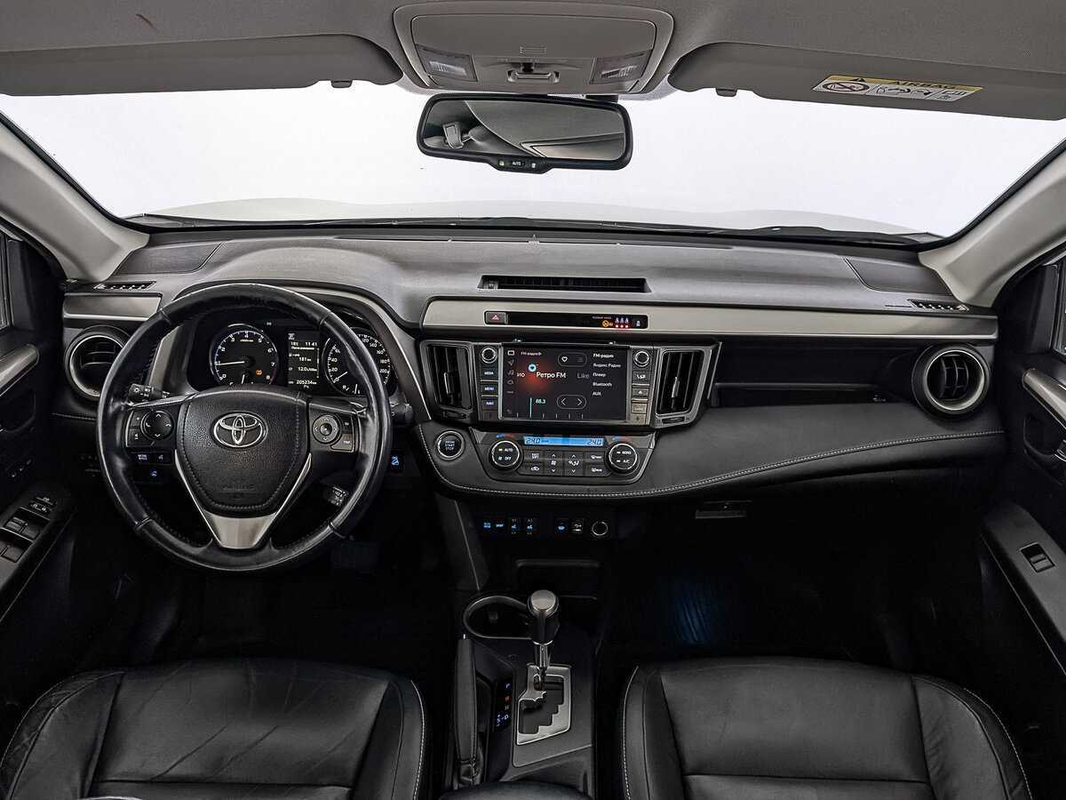 Toyota RAV4 2018 года с пробегом. Фото: #11