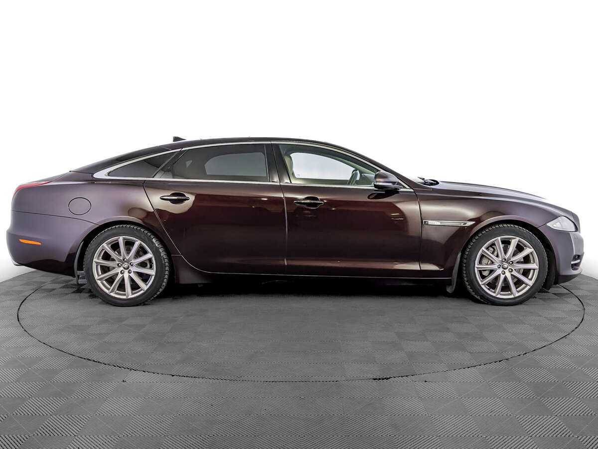 Jaguar XJ 2012 года с пробегом. Фото: #3