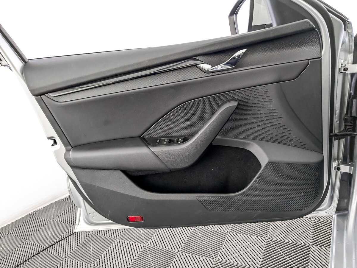 Б/У Шкода Октавия 2021 года. Фото: #18