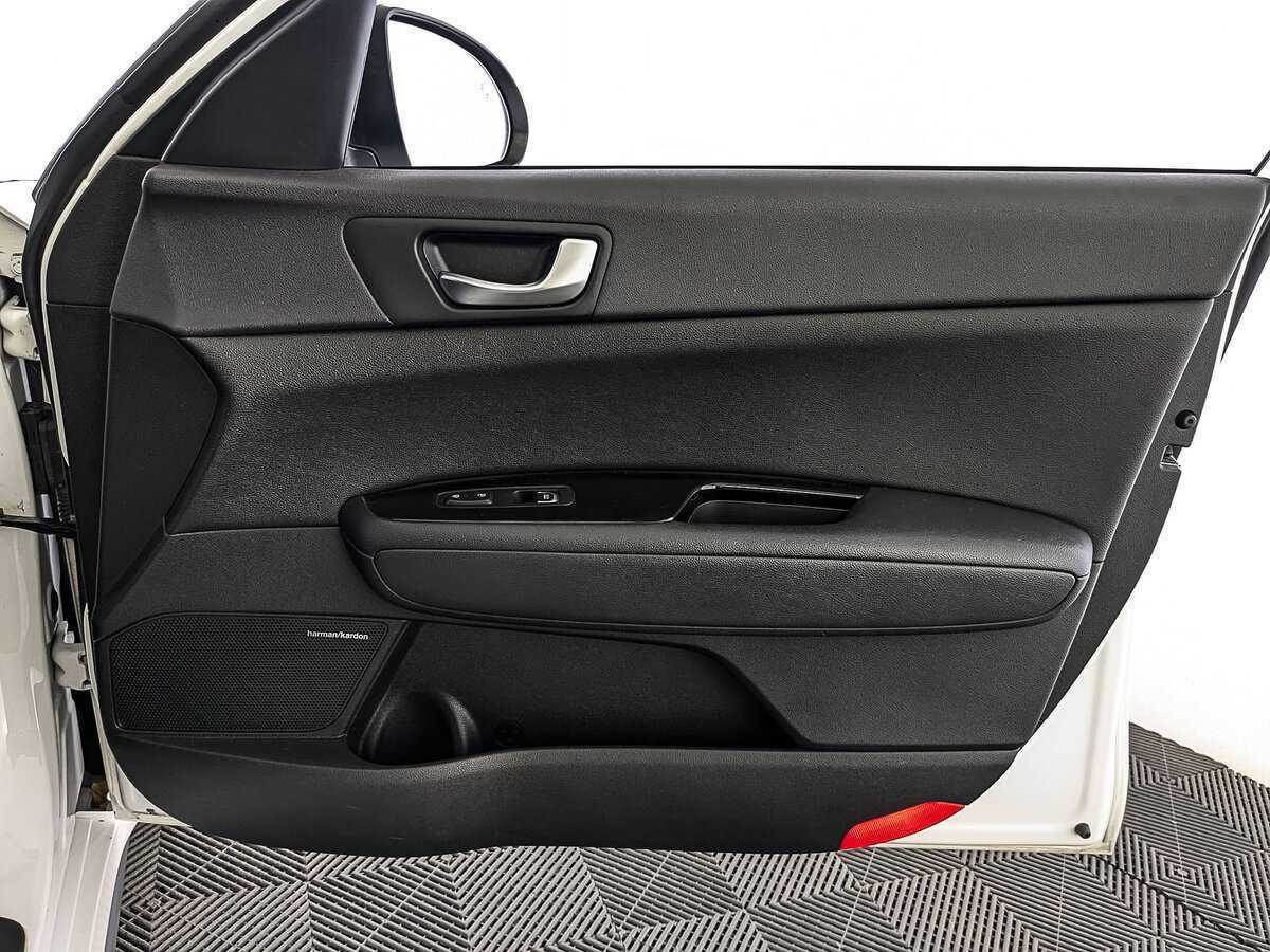 Б/У Киа Оптима 2018 года. Фото: #23