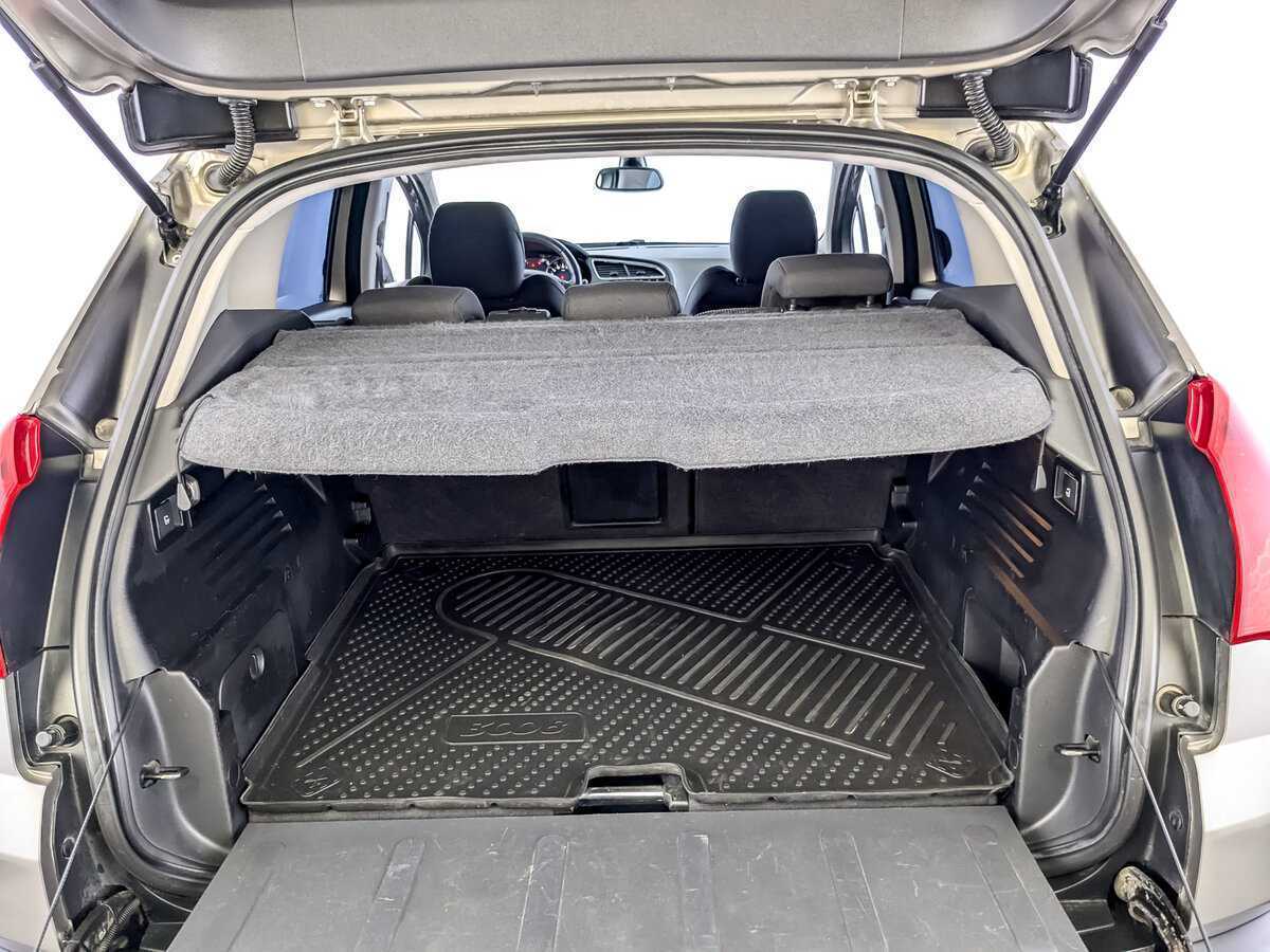 Б/У Пежо 3008 2012 года. Фото: #9