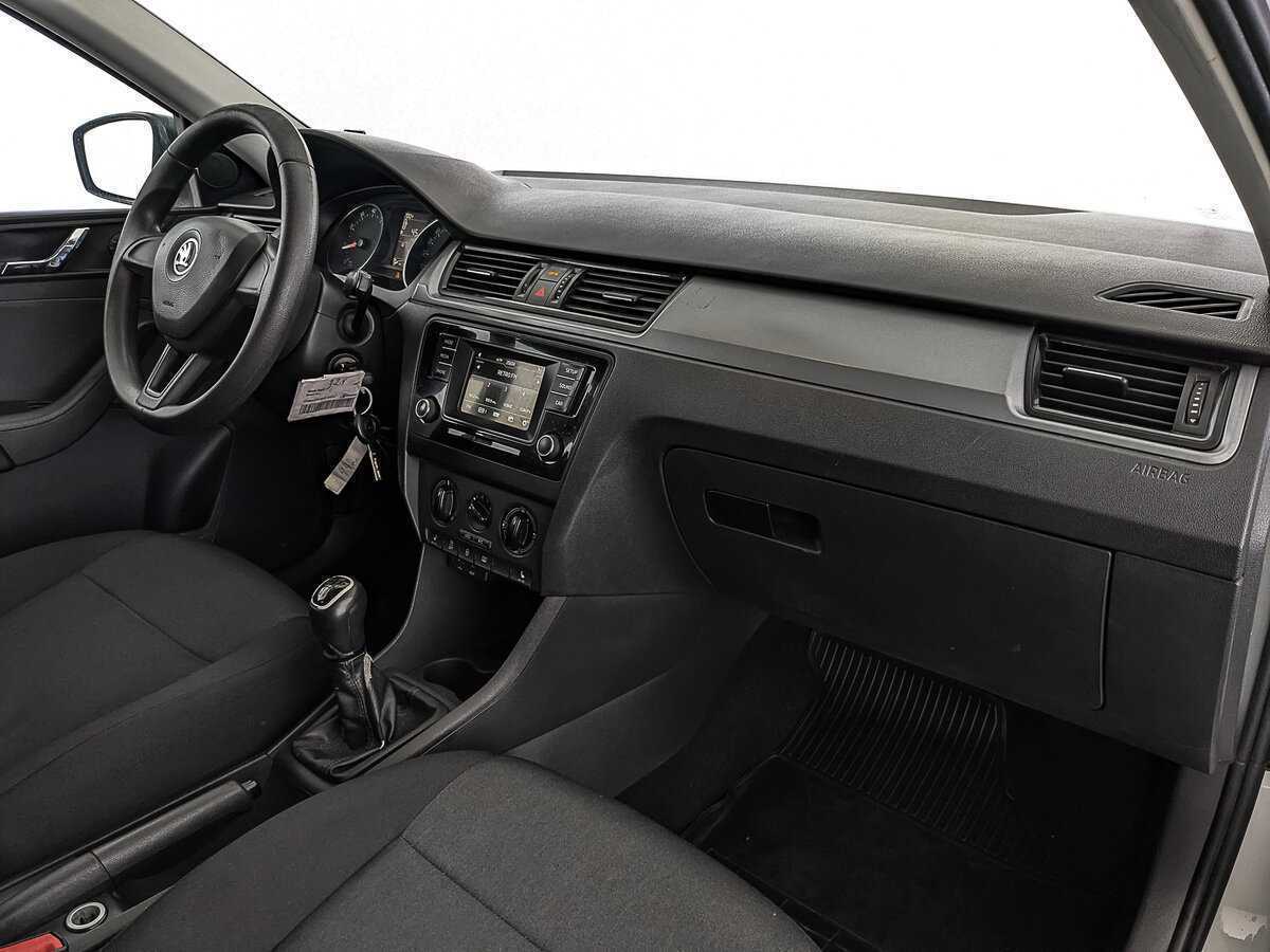 Б/У Шкода Рапид 2017 года. Фото: #12