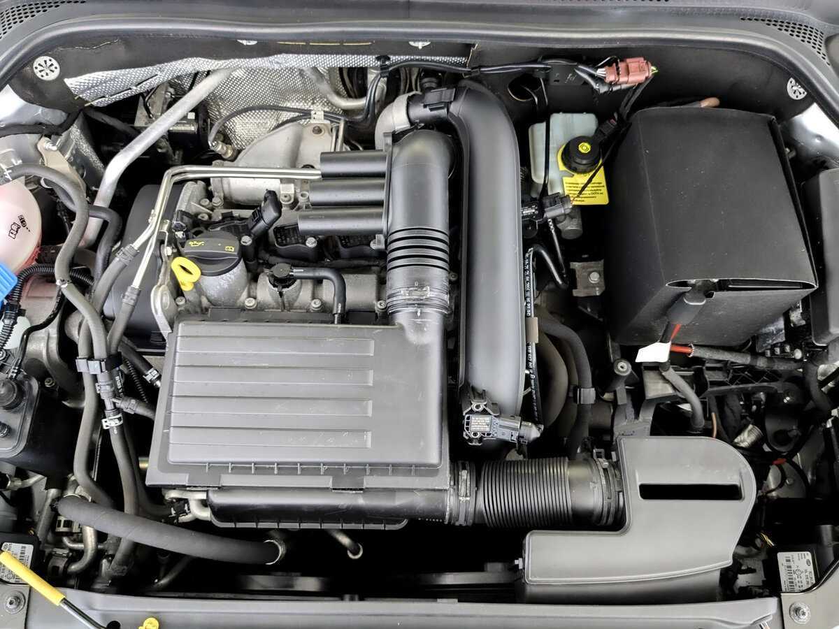 Б/У Фольксваген Джетта 2016 года. Фото: #8