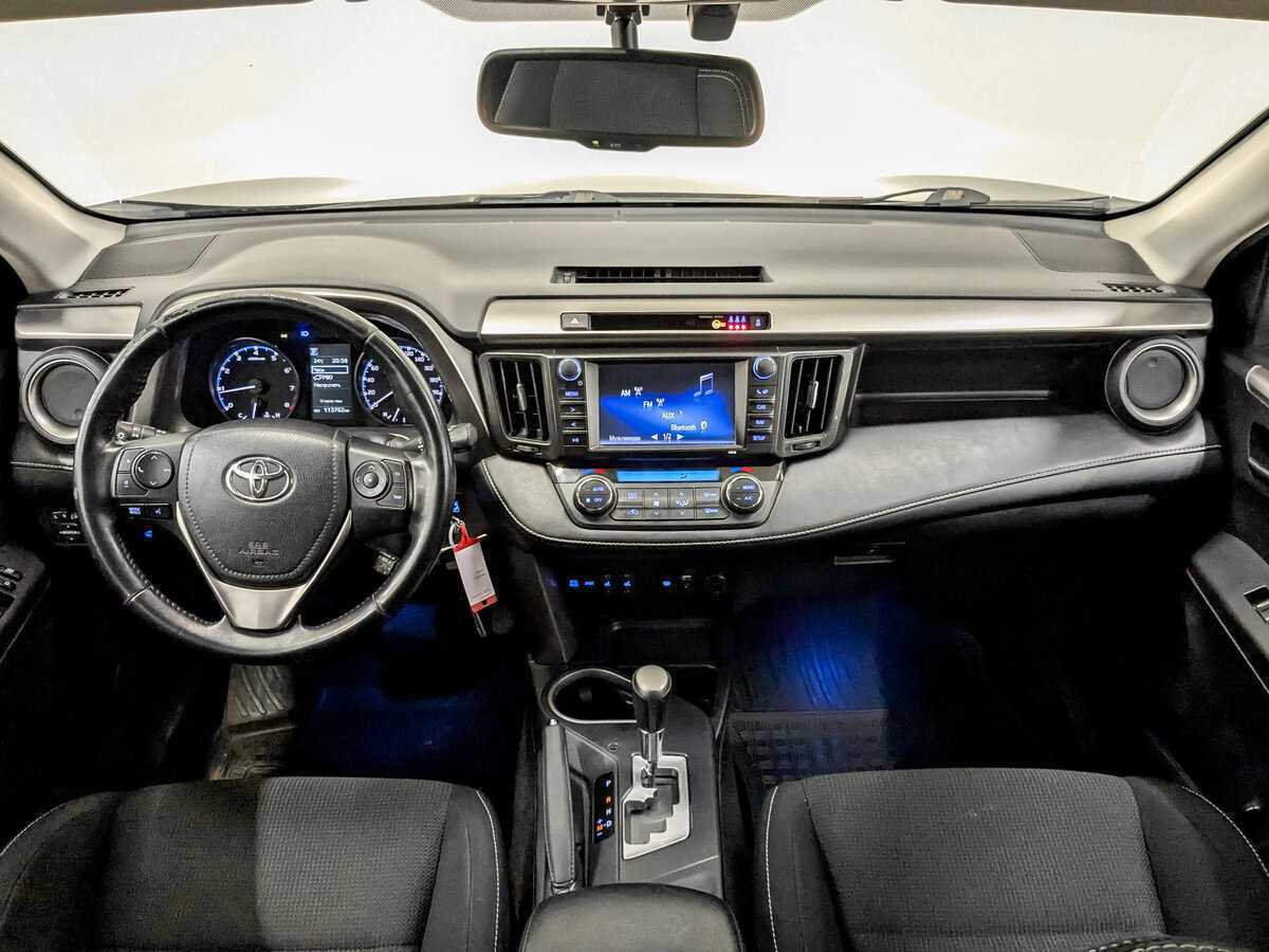 Toyota RAV4 2017 года с пробегом. Фото: #13