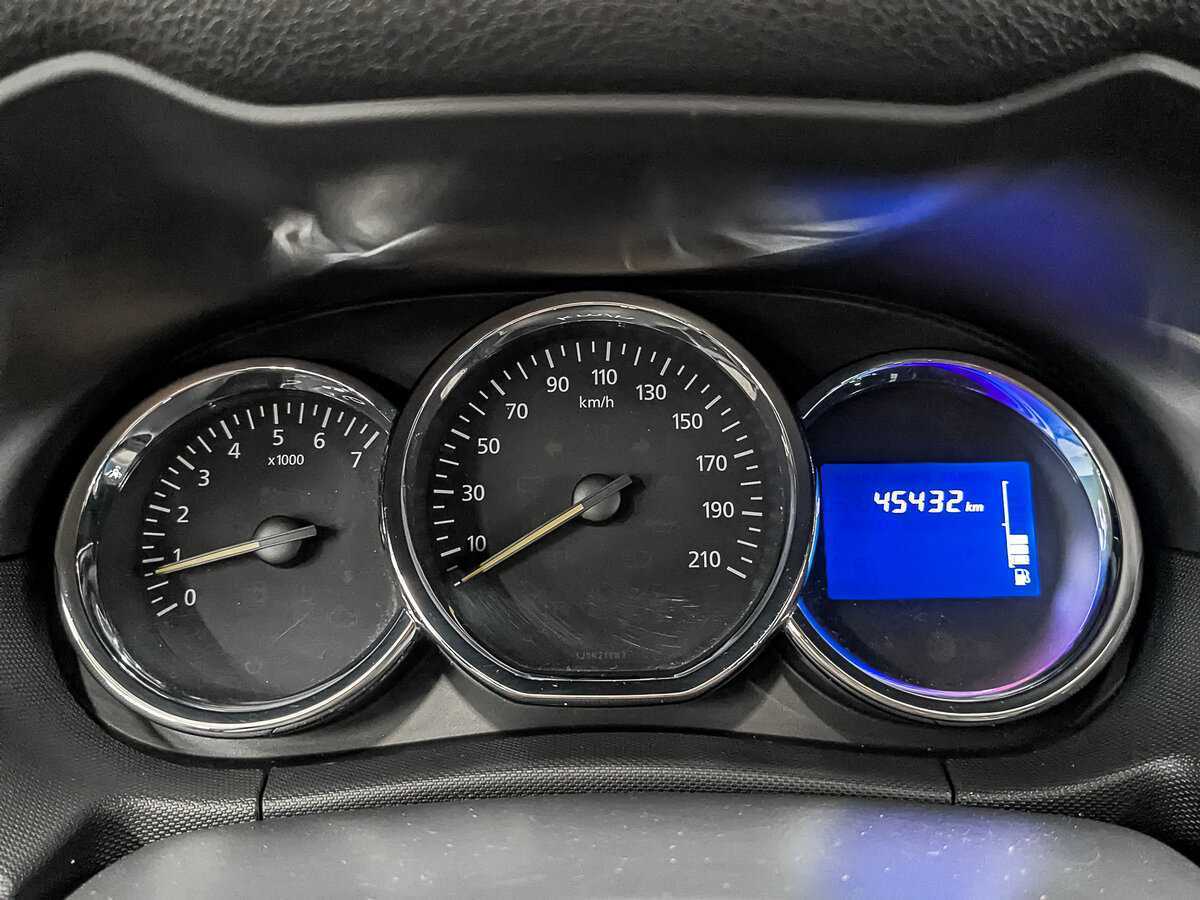 Б/У Рено Дастер 2015 года. Фото: #15