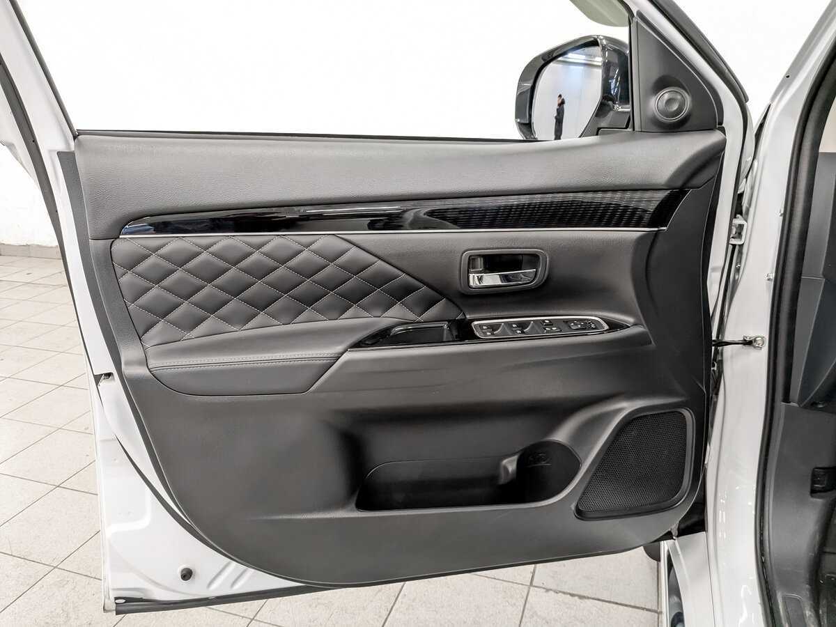 Mitsubishi Outlander 2022 года с пробегом. Фото: #18