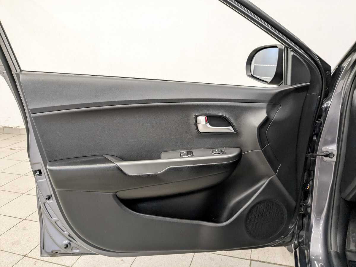 Б/У Киа Рио 2015 года. Фото: #16