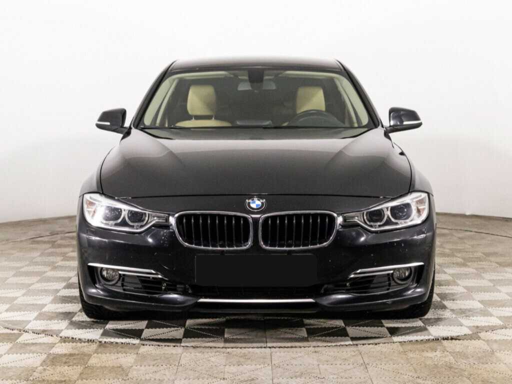 BMW 3 серии 2012 года с пробегом. Фото: #1