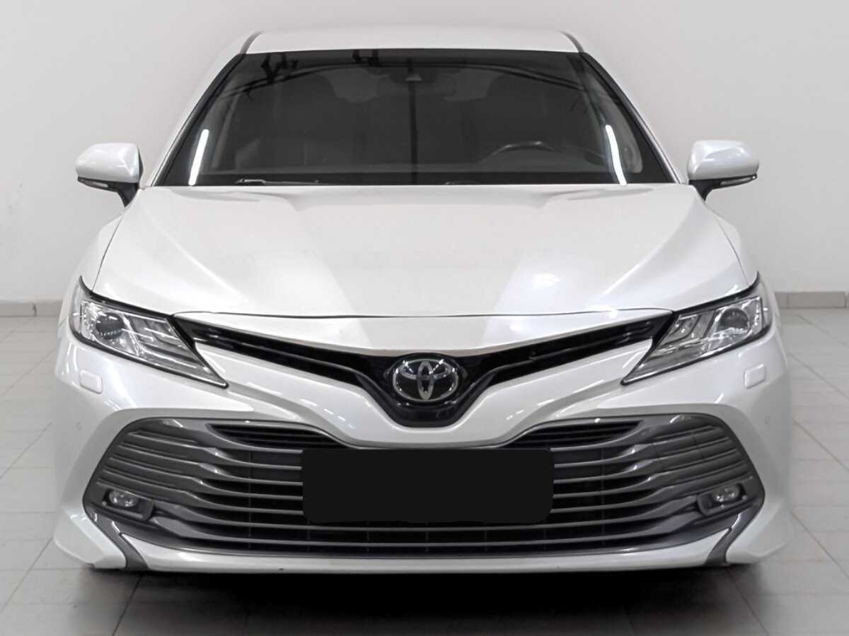 Toyota Camry 2019 года с пробегом. Фото: #1