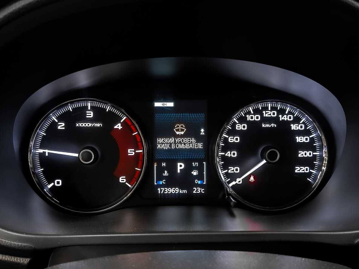 Mitsubishi Pajero Sport 2017 года с пробегом. Фото: #13