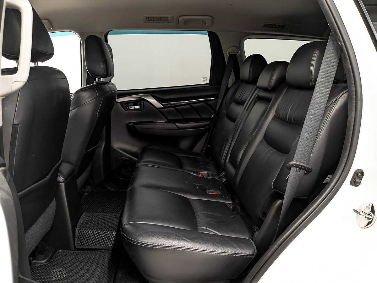 Mitsubishi Pajero Sport 2017 года с пробегом. Фото: #15