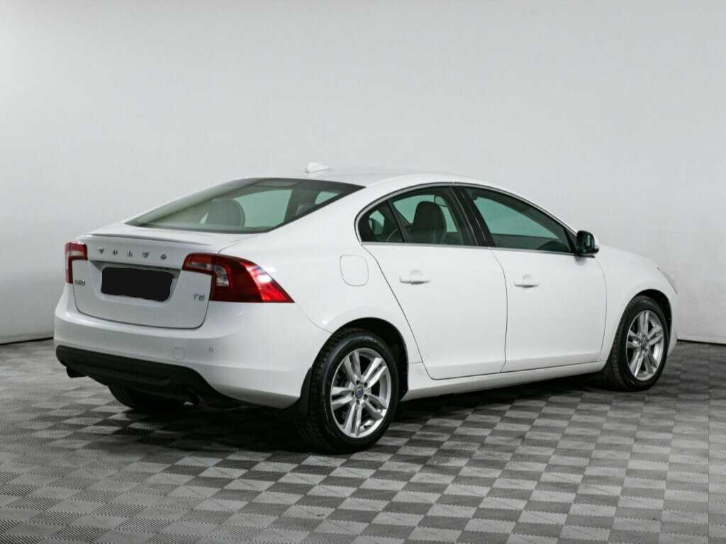 Volvo S60 2012 года с пробегом. Фото: #3