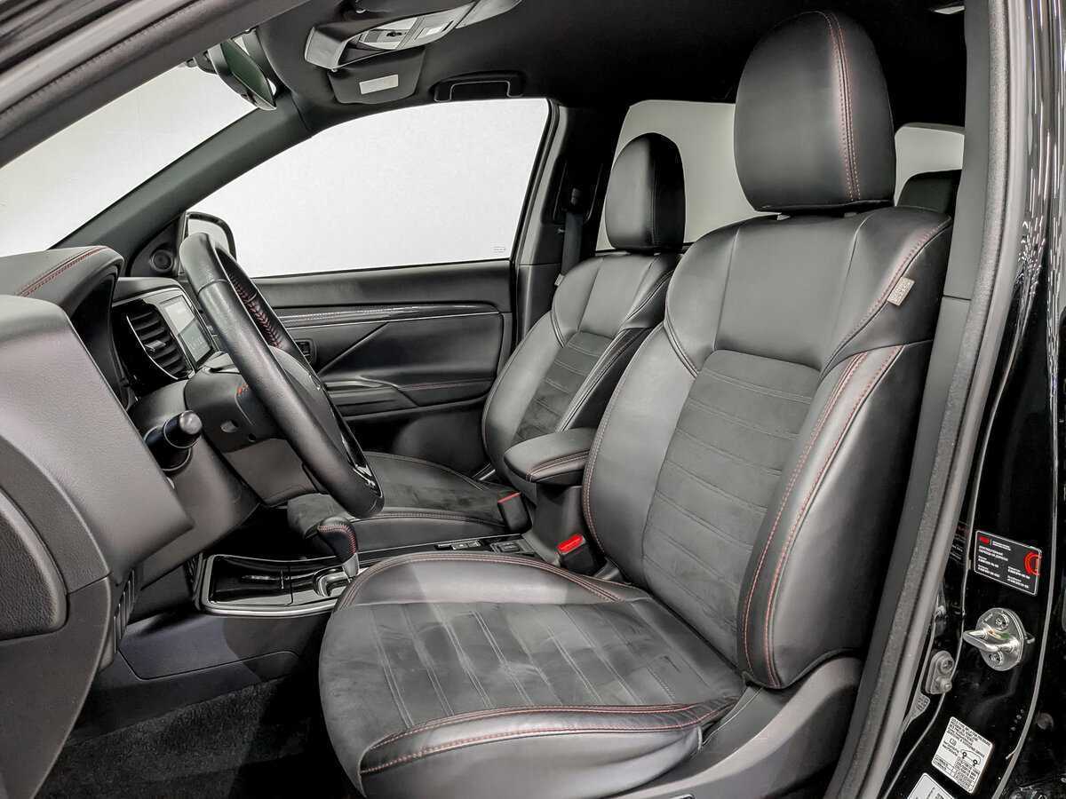 Mitsubishi Outlander 2021 года с пробегом. Фото: #17