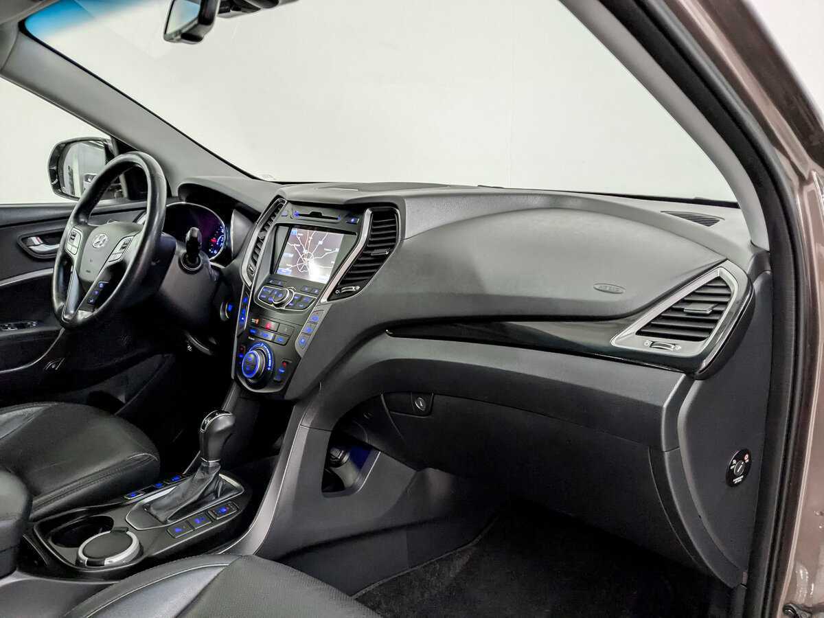 Б/У Хендай Санта Фе 2015 года. Фото: #10