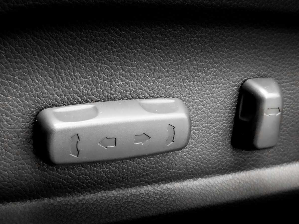 Б/У Хендай Санта Фе 2015 года. Фото: #18