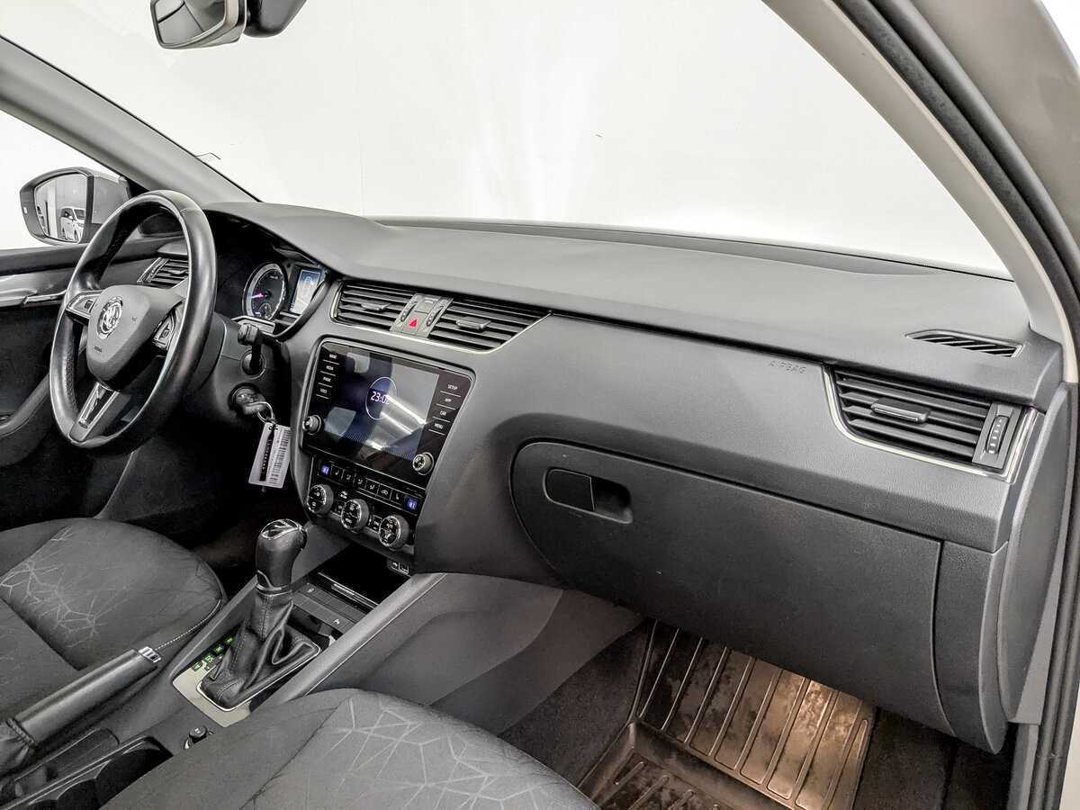 Б/У Шкода Октавия 2020 года. Фото: #10