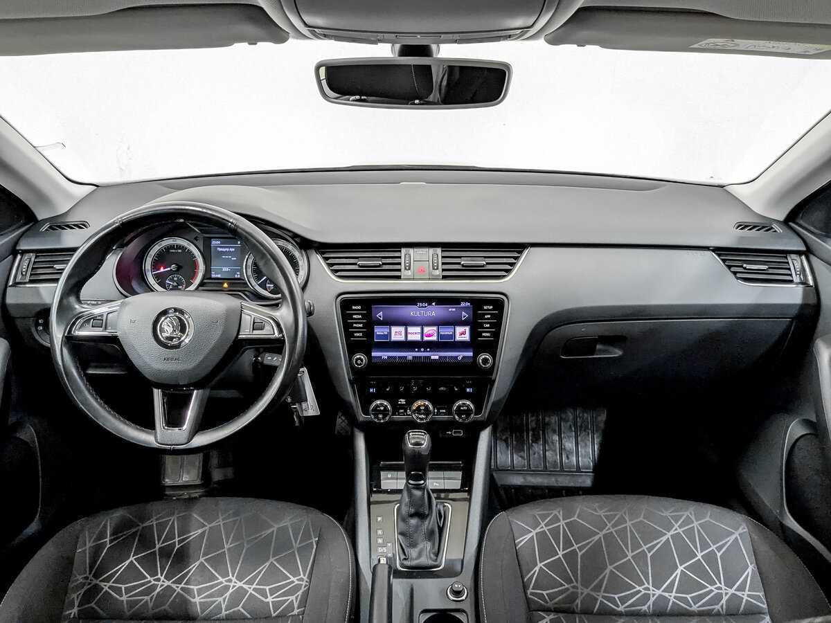 Б/У Шкода Октавия 2020 года. Фото: #13