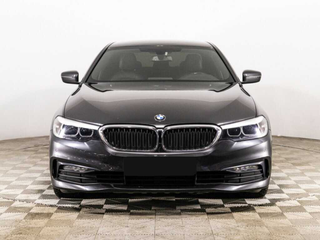 BMW 5 серии 2019 года с пробегом. Фото: #1