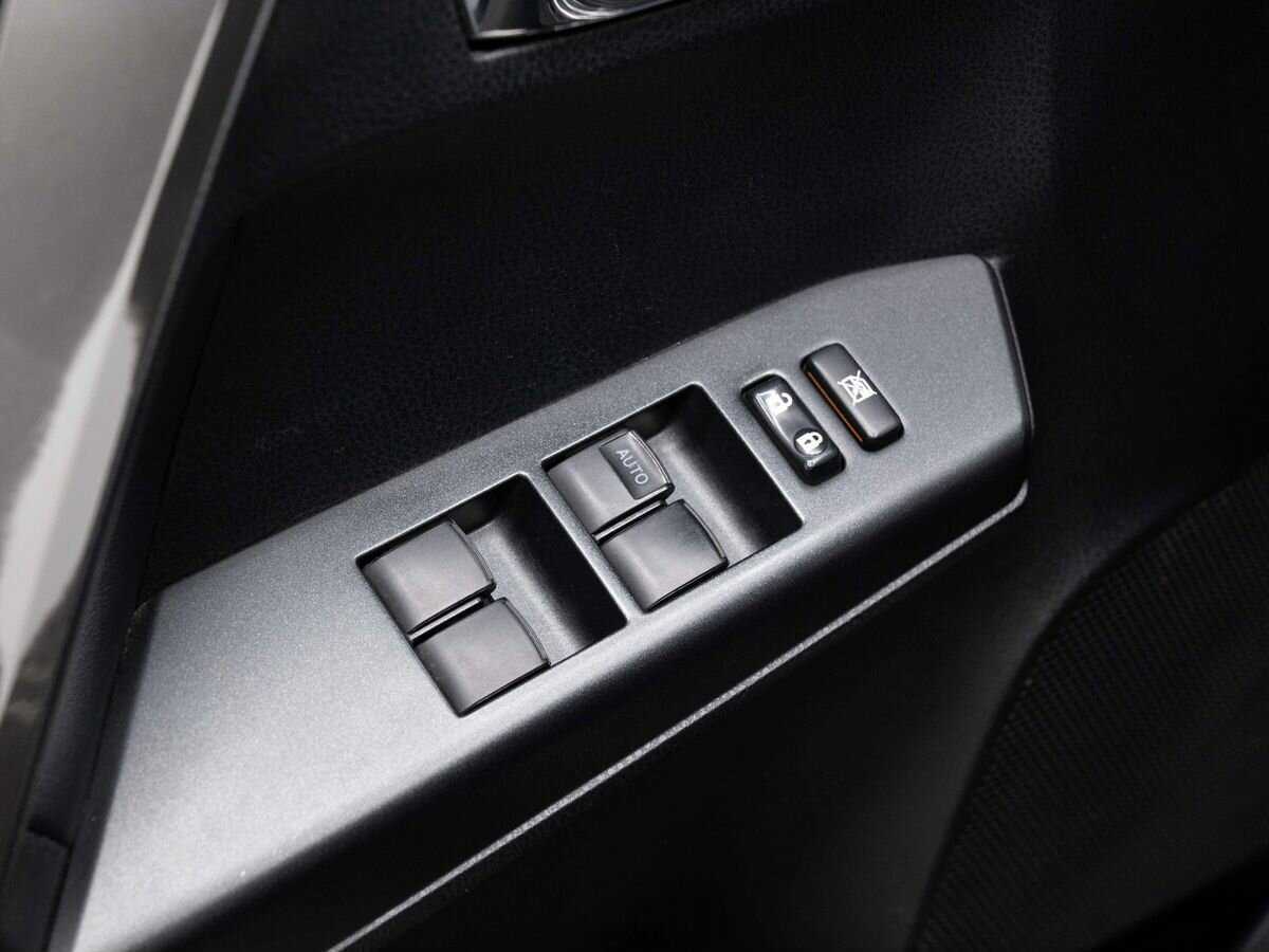 Б/У Тойота Рав4 2017 года. Фото: #16