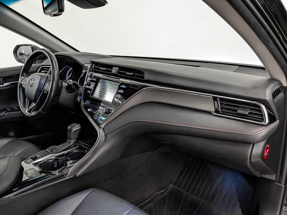 Toyota Camry 2020 года с пробегом. Фото: #12