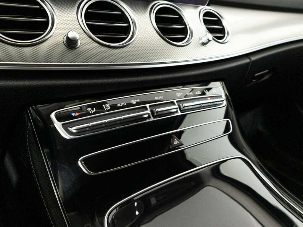 Mercedes-Benz E-Класс 2018 года с пробегом. Фото: #17