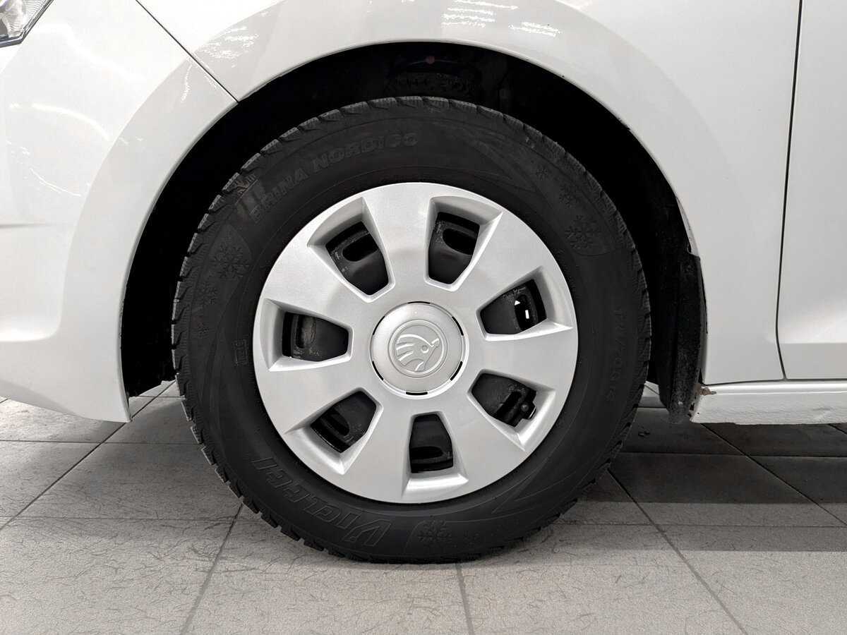 Б/У Шкода Рапид 2017 года. Фото: #17