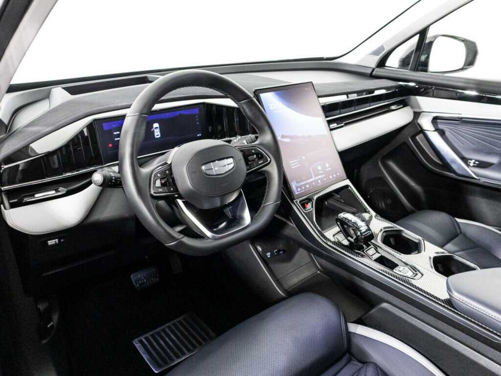 Geely Atlas 2023 года с пробегом. Фото: #10