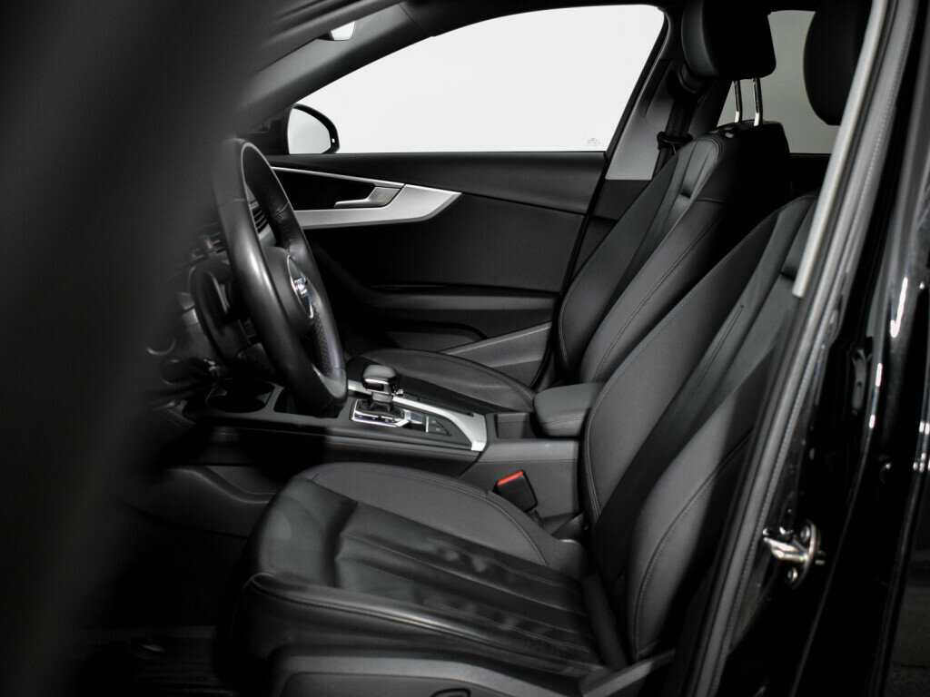 Audi A4 2020 года с пробегом. Фото: #9