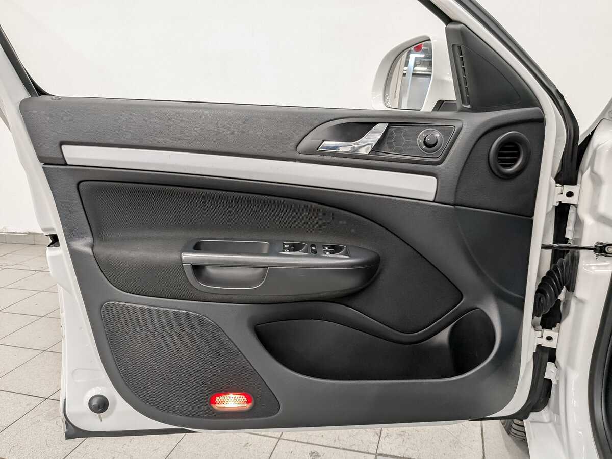 Б/У Шкода Октавия 2013 года. Фото: #17