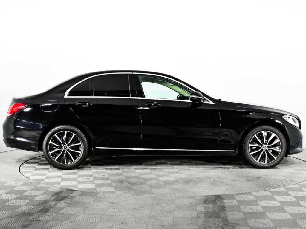 Mercedes-Benz C-Класс 2018 года с пробегом. Фото: #3