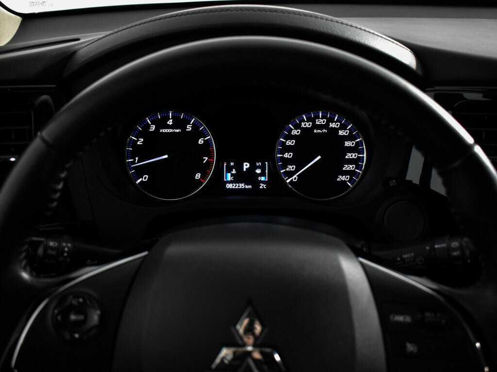 Mitsubishi Outlander 2019 года с пробегом. Фото: #18