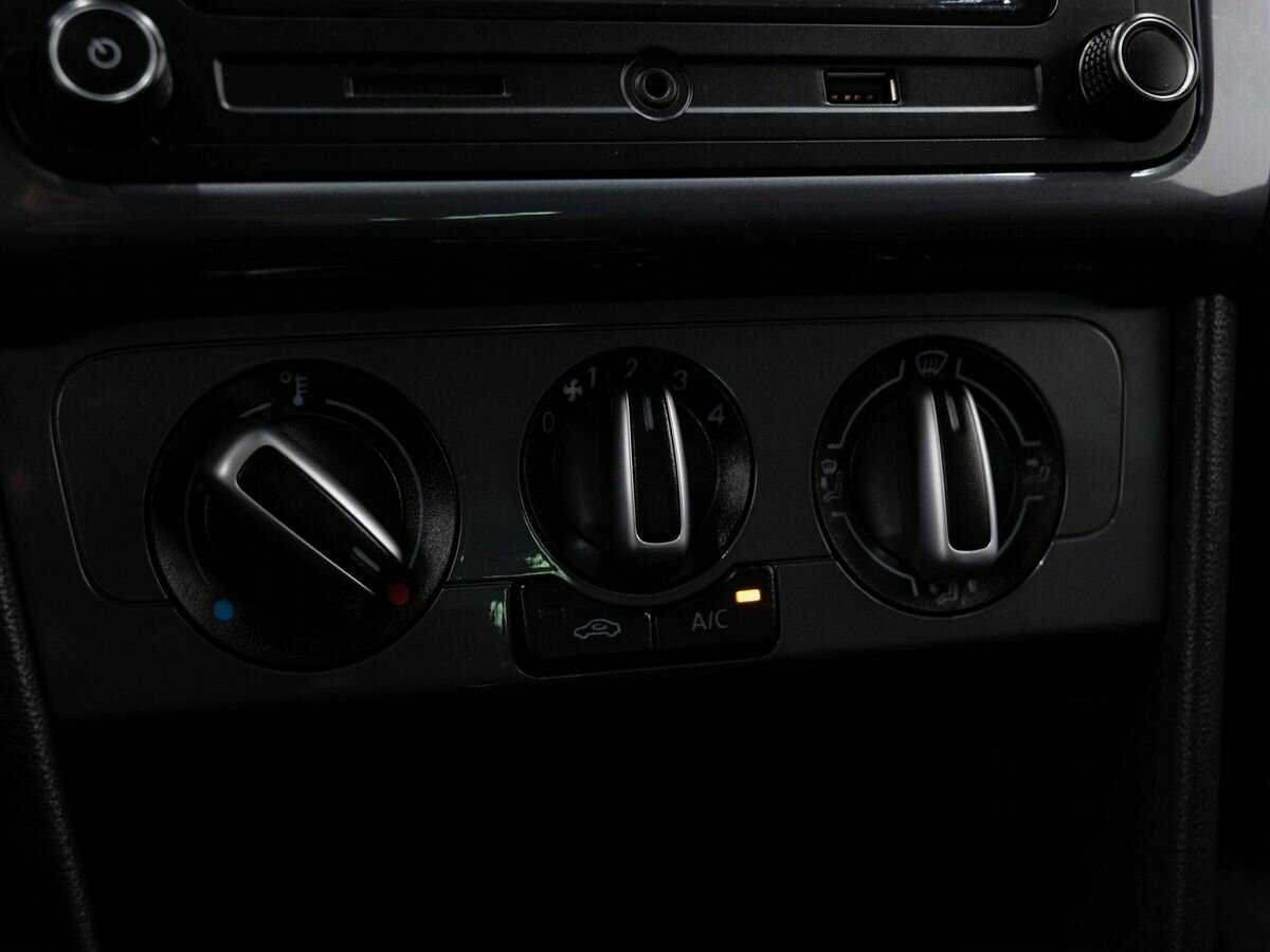 Б/У Фольксваген Поло 2020 года. Фото: #21