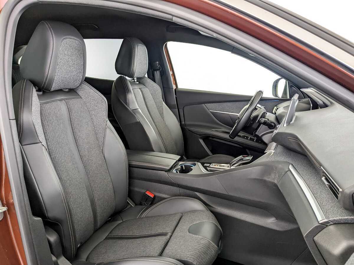 Б/У Пежо 3008 2019 года. Фото: #22