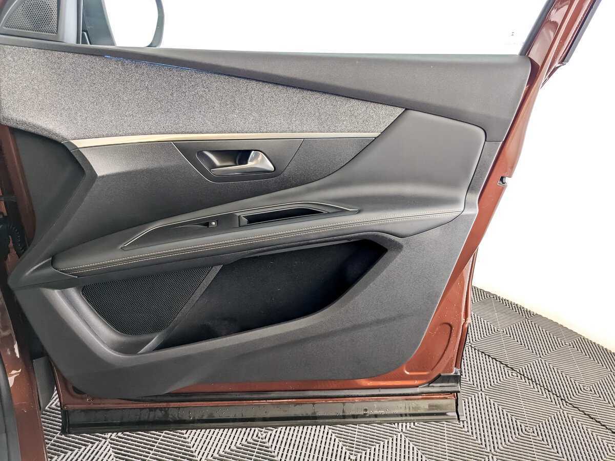 Б/У Пежо 3008 2019 года. Фото: #23