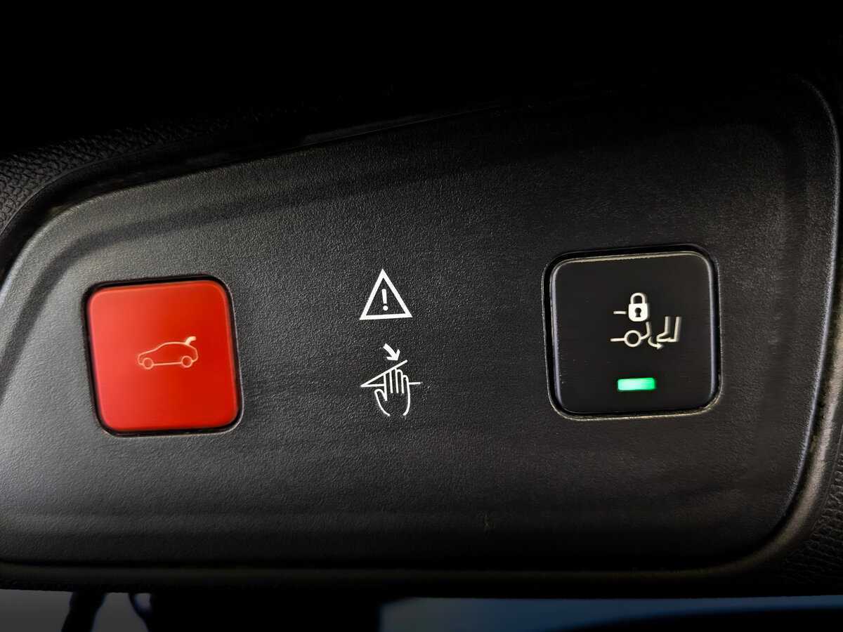 Б/У Пежо 3008 2019 года. Фото: #24