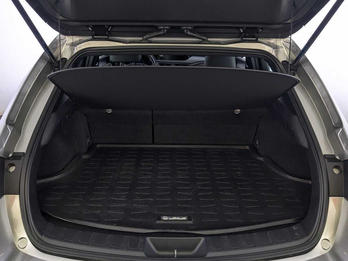 Lexus UX 2020 года с пробегом. Фото: #9