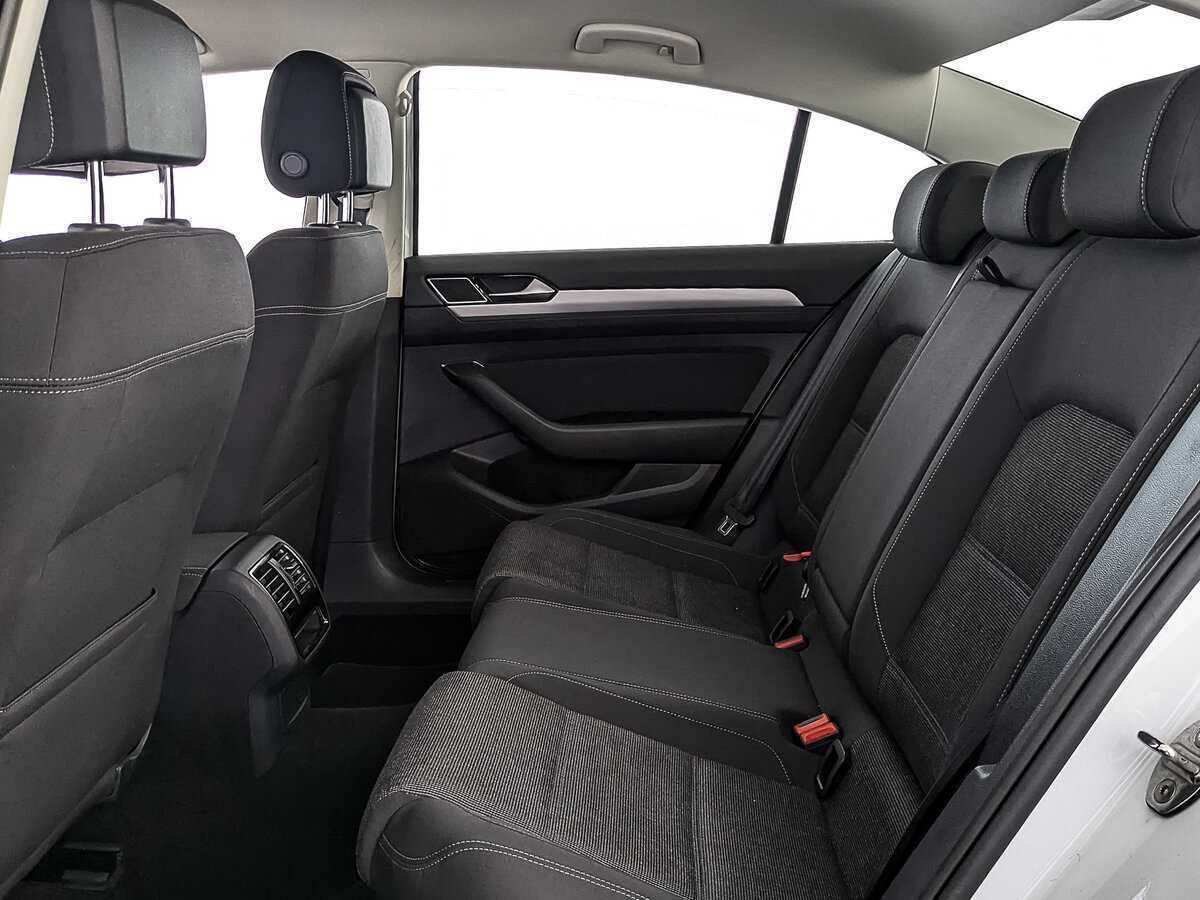 Б/У Фольксваген Пассат 2019 года. Фото: #17