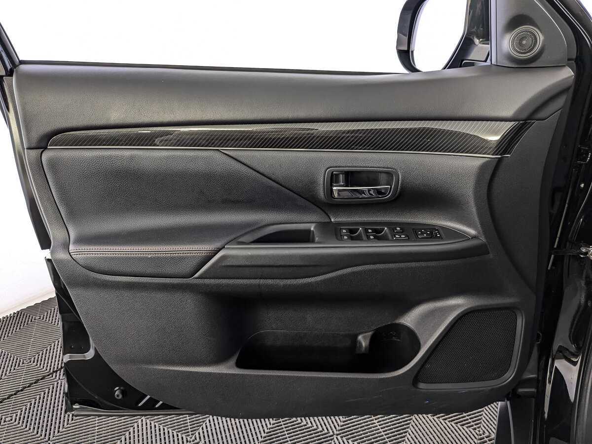 Mitsubishi Outlander 2021 года с пробегом. Фото: #18