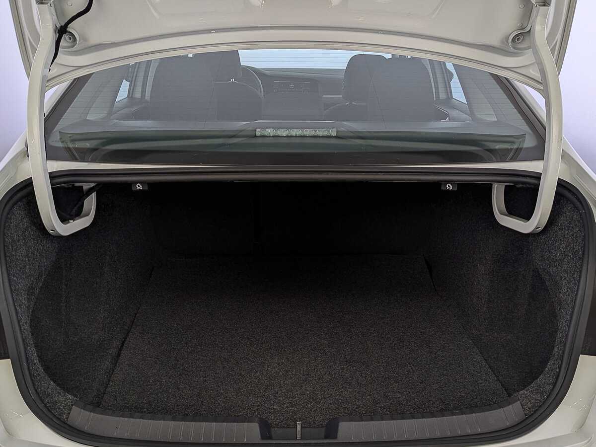 Б/У Фольксваген Джетта 2020 года. Фото: #9