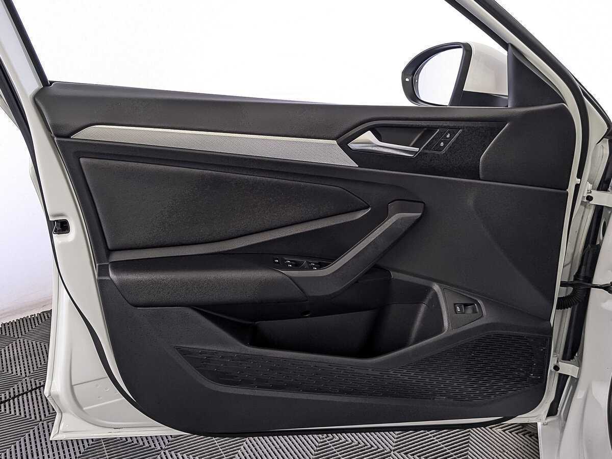 Б/У Фольксваген Джетта 2020 года. Фото: #17