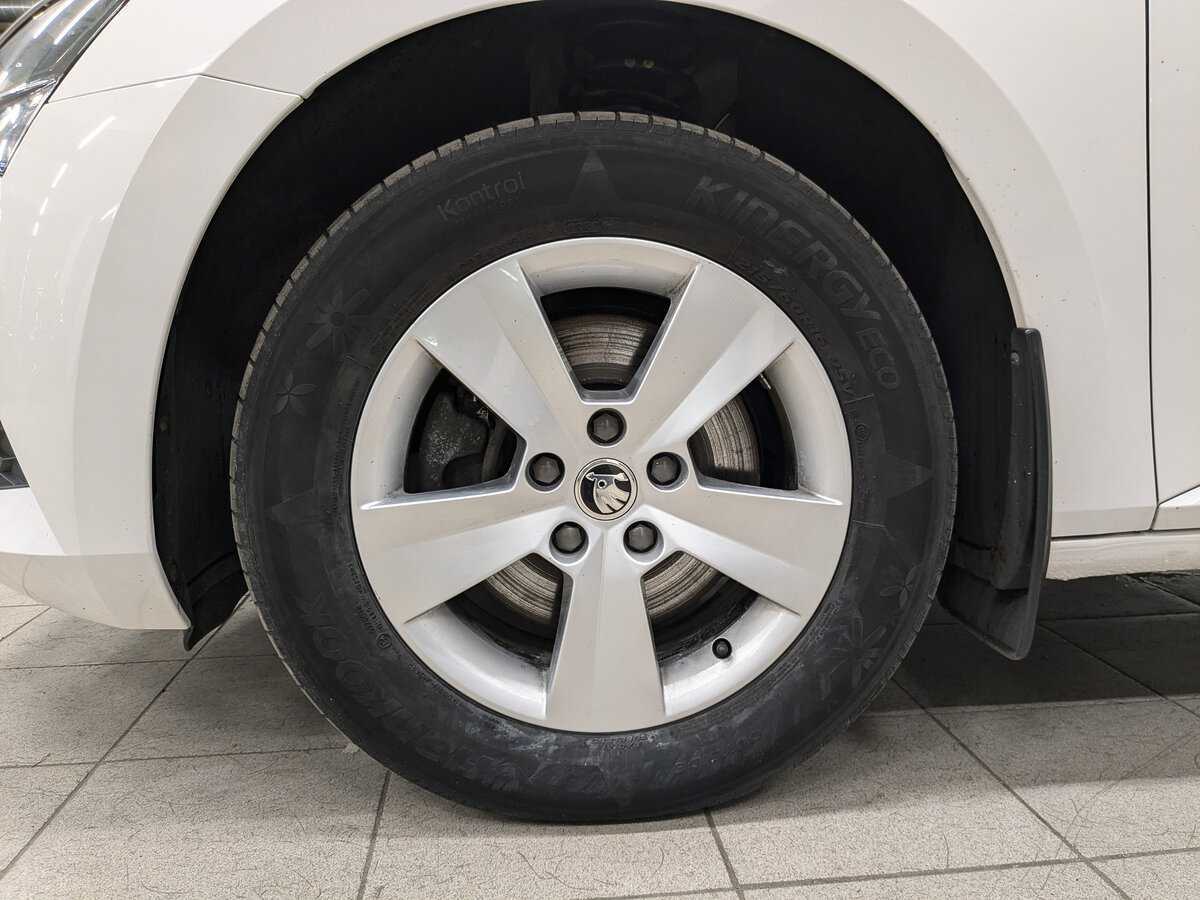 Skoda Superb 2020 года с пробегом. Фото: #12