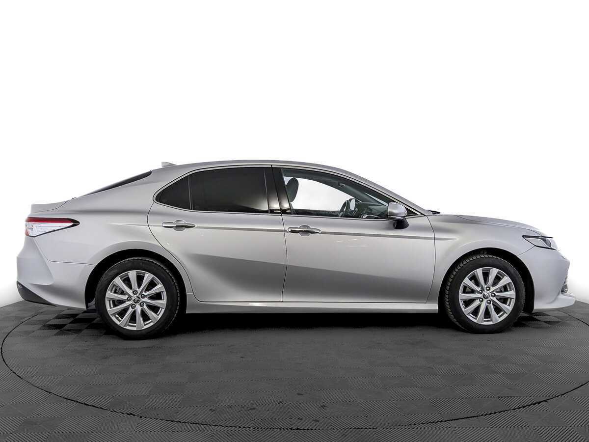 Toyota Camry 2019 года с пробегом. Фото: #3