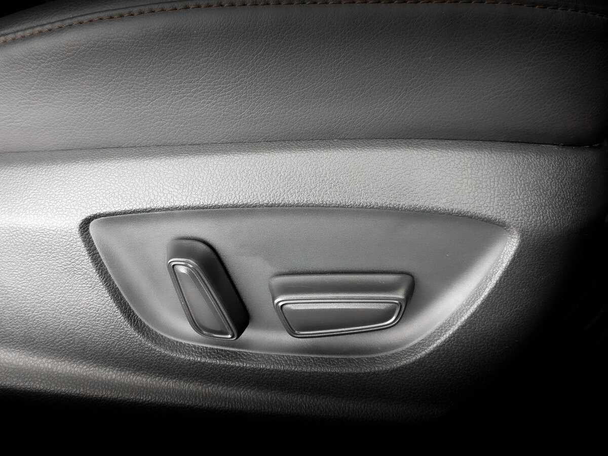 Toyota Camry 2019 года с пробегом. Фото: #21