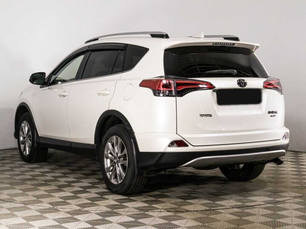 Toyota RAV4 2017 года с пробегом. Фото: #6